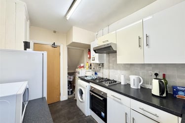 3 bed house, Abbey Street, Dunkirk, Nottingham, NG72PL - Image 2